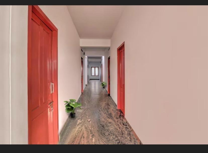 Ss Kkp Tourist Home Thiruvananthapuram Esterno foto
